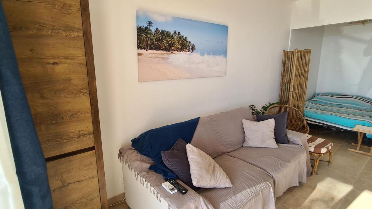 Ti Caz Kreol - Juan Plages Les Pieds Dans L'Eau Apartment Luaran gambar